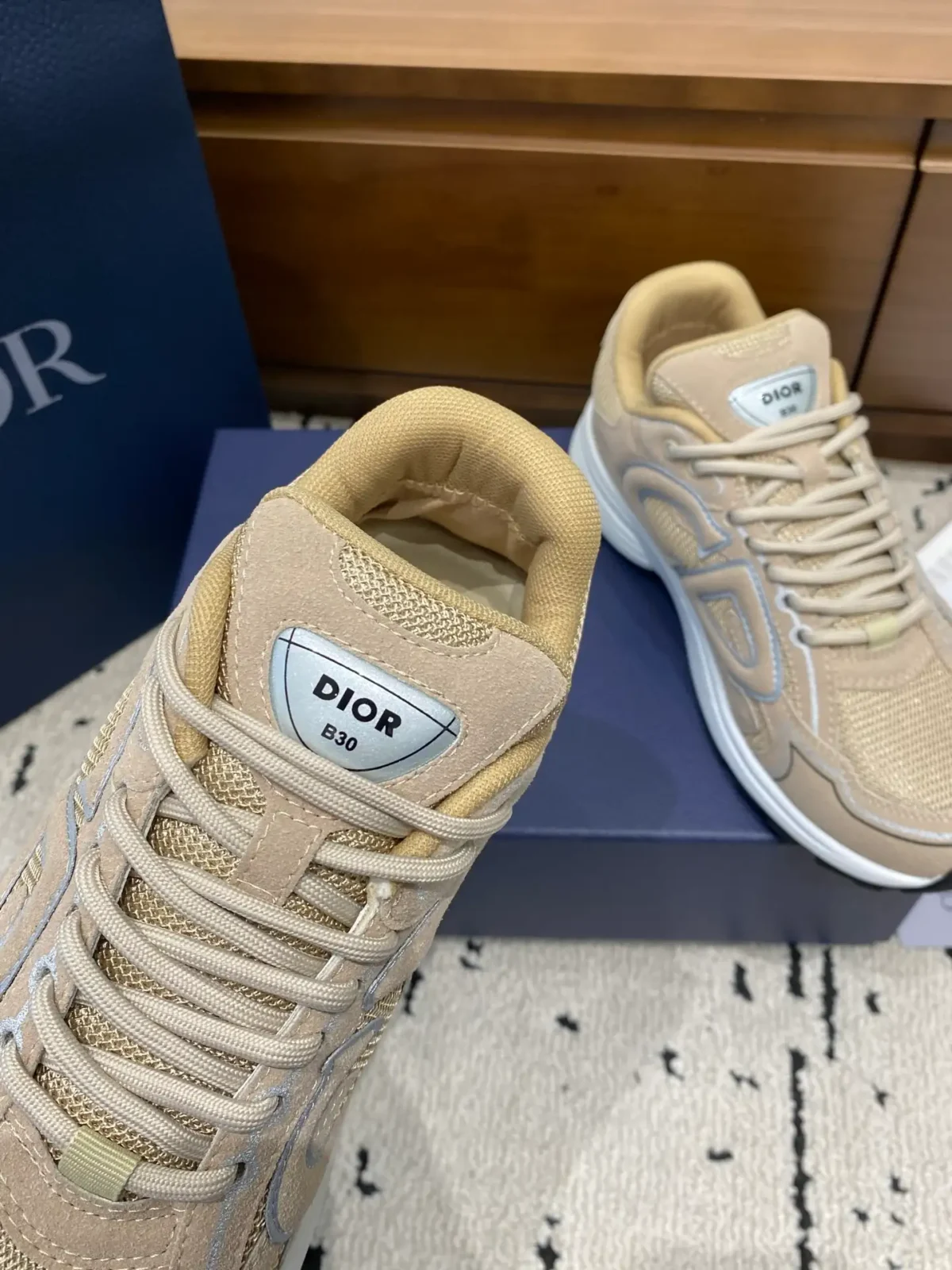 Dior B30 - Image 2