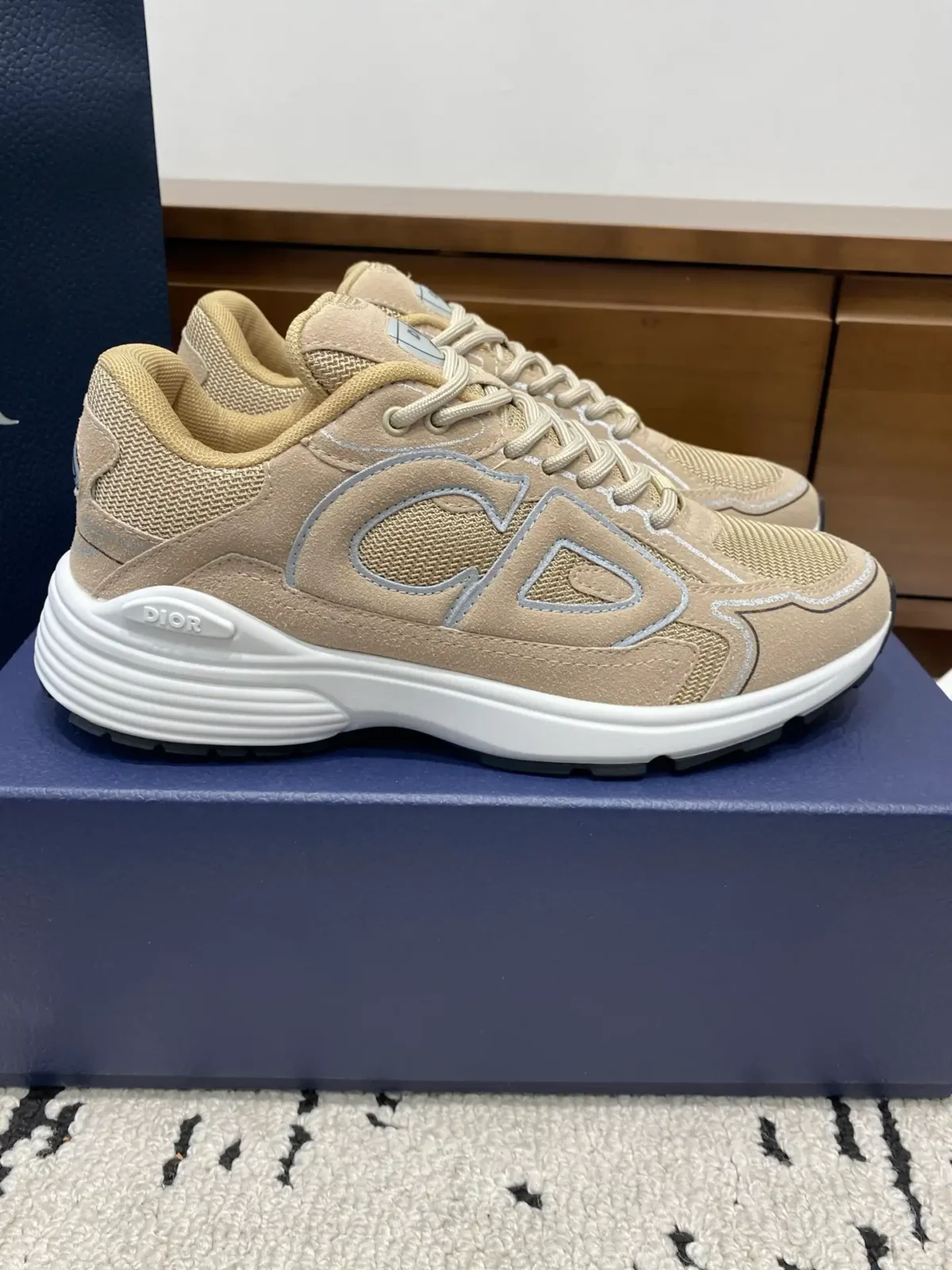 Dior B30 - Image 1