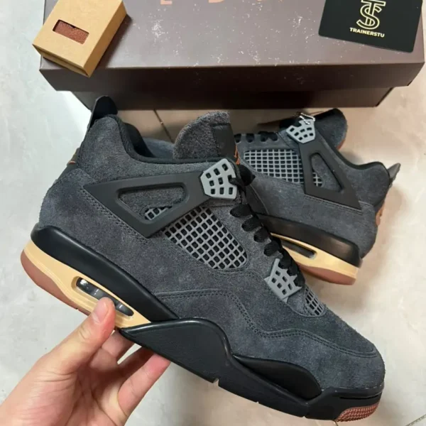 Air Jordan 4 London Sneakers