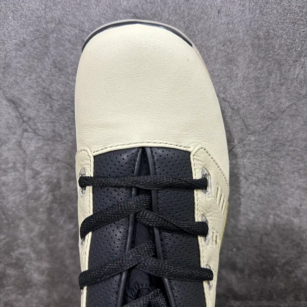 Infinite Archives x Air Jordan 17 Low Sneakers - Image 4
