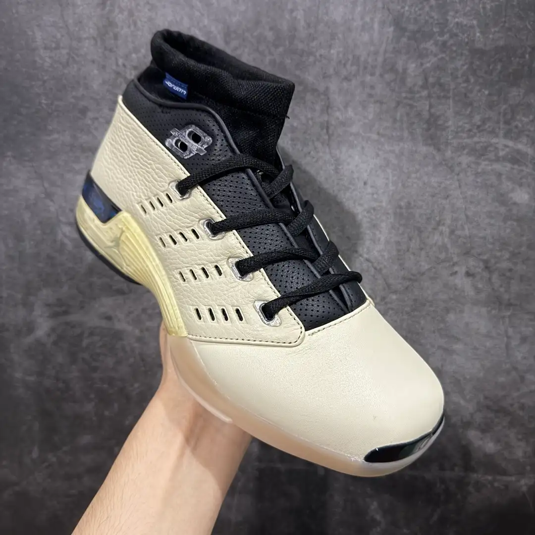 Infinite Archives x Air Jordan 17 Low Sneakers - Image 9