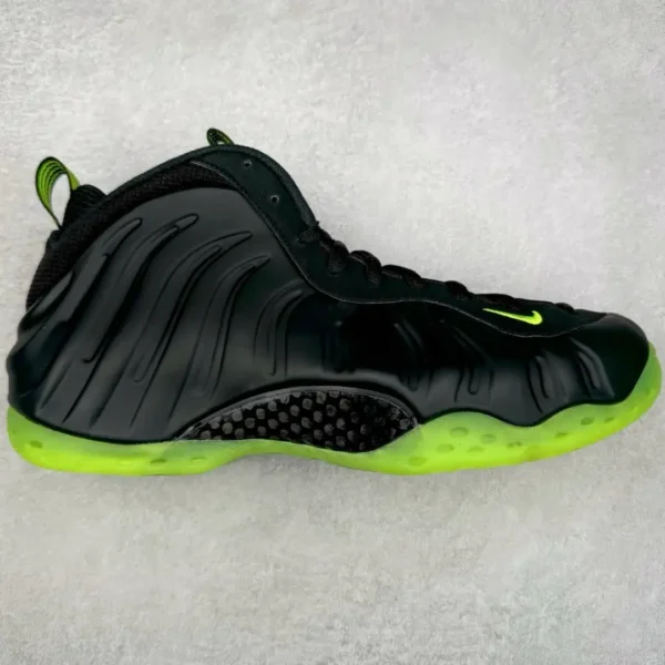 Nike Black Green Foamposite One Sneakers