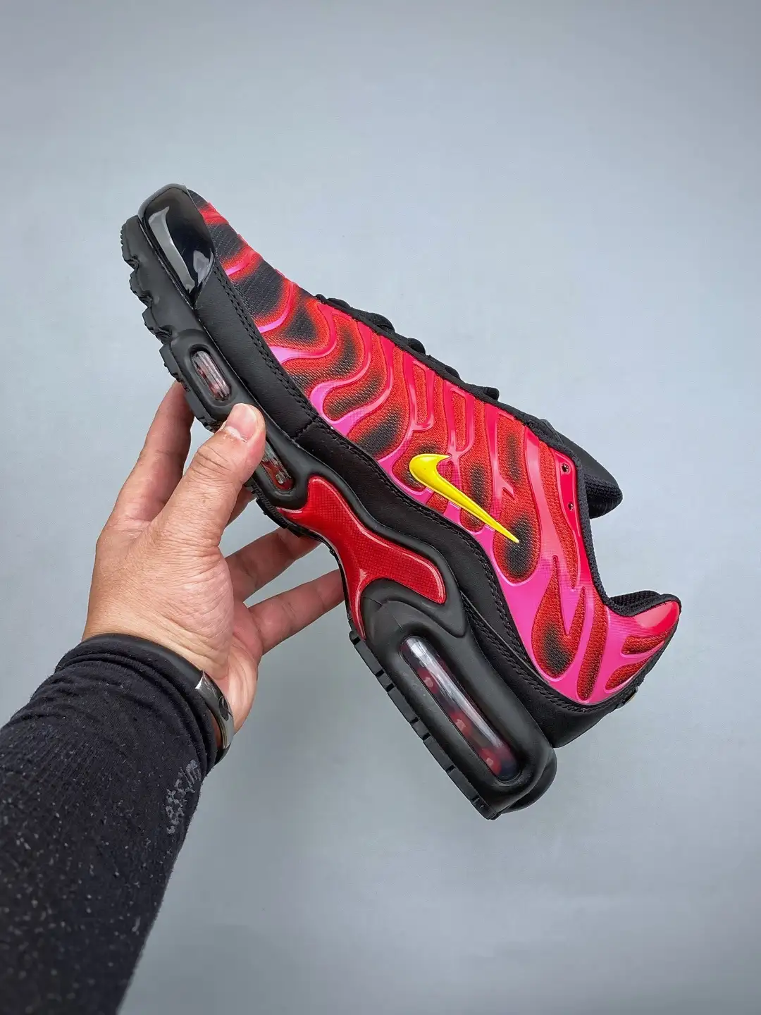 Nike Air Max Plus Supreme Sneakers - Image 4