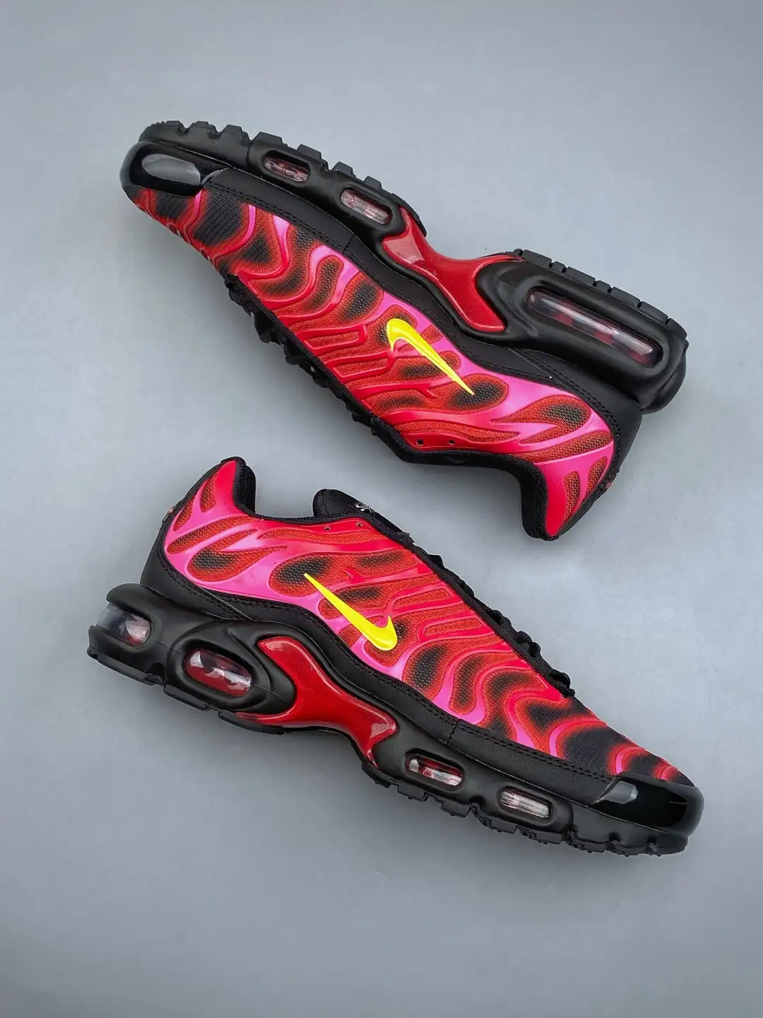 Nike Air Max Plus Supreme Sneakers - Image 8