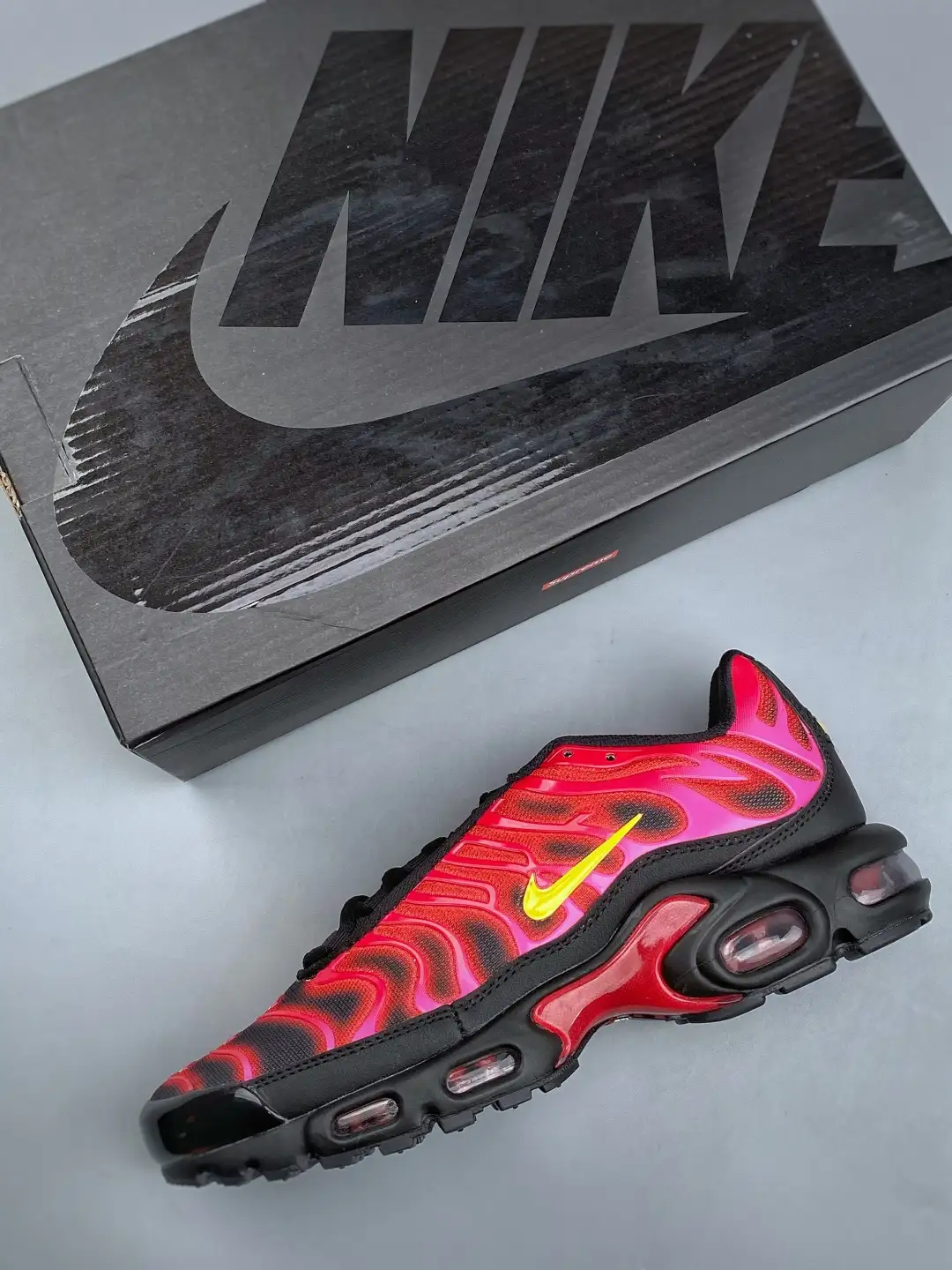 Nike Air Max Plus Supreme Sneakers - Image 9