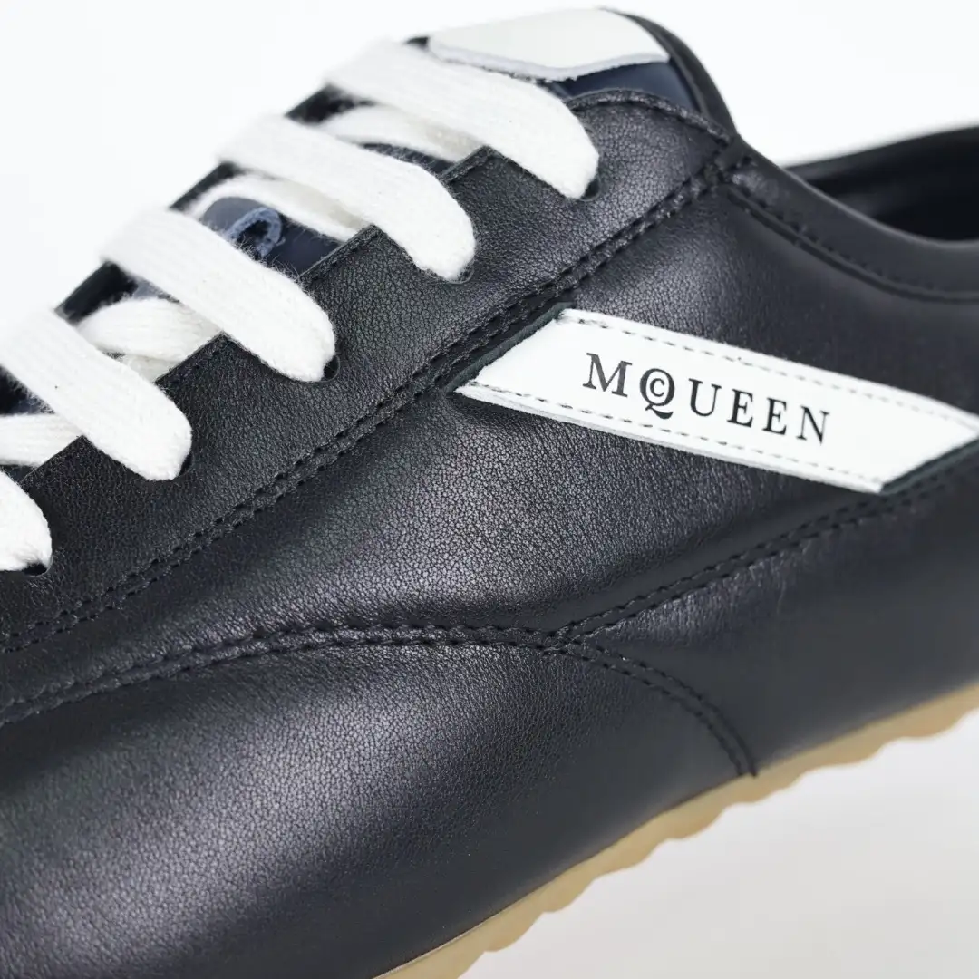 McQueen Boxe Black/White Sneakers - Image 8