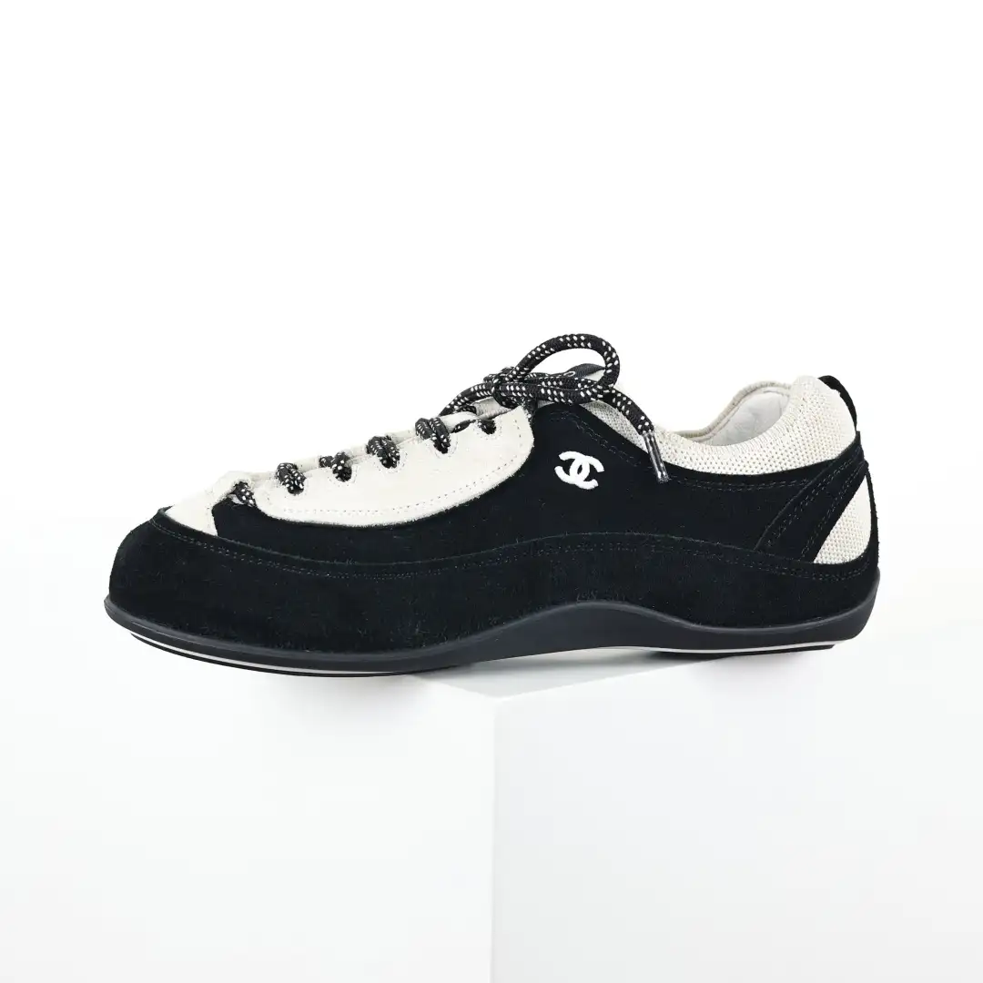 Chanel 26A Black White Panda Sneakers - Image 9