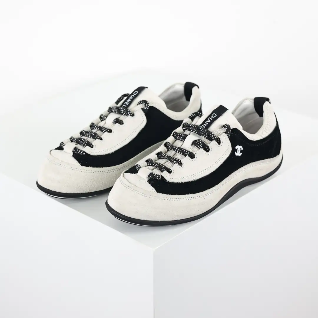 Chanel 26A Light Beige Panda Sneakers - Image 2