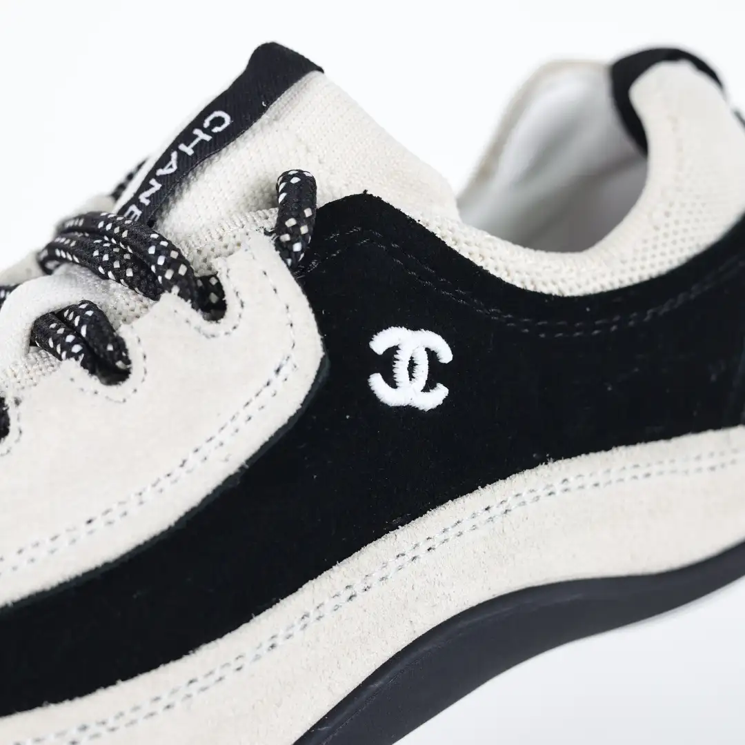 Chanel 26A Light Beige Panda Sneakers - Image 8
