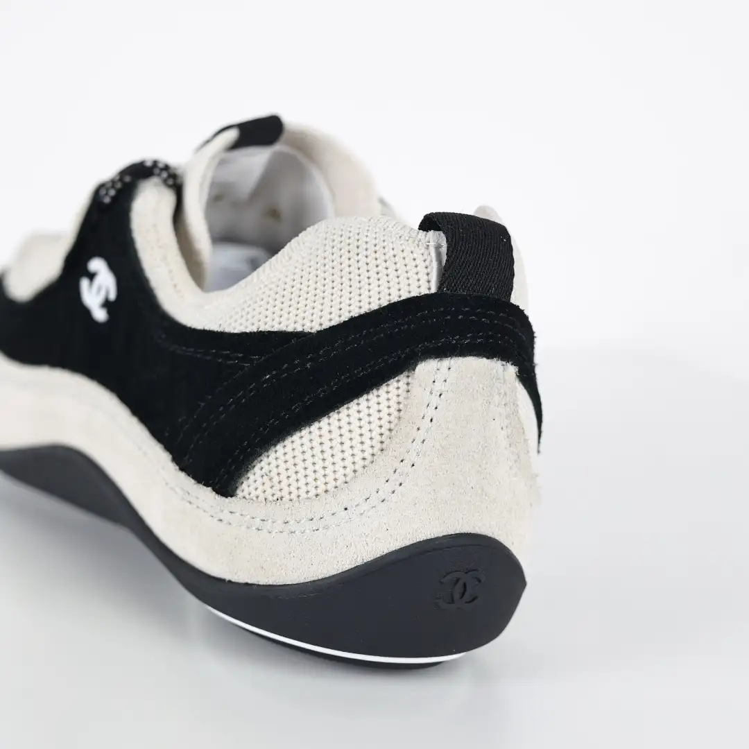 Chanel 26A Light Beige Panda Sneakers - Image 6