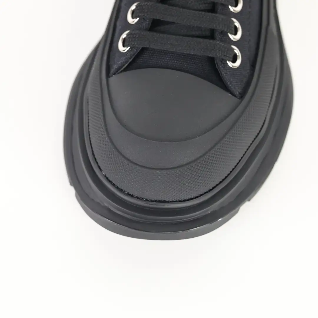 McQueen Tread Slick Black Sneakers - Image 6