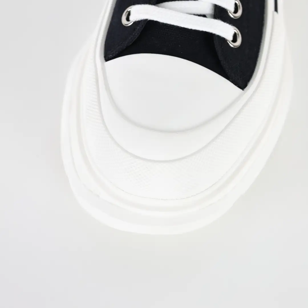 McQueen Tread Slick Black/White Sneakers - Image 6