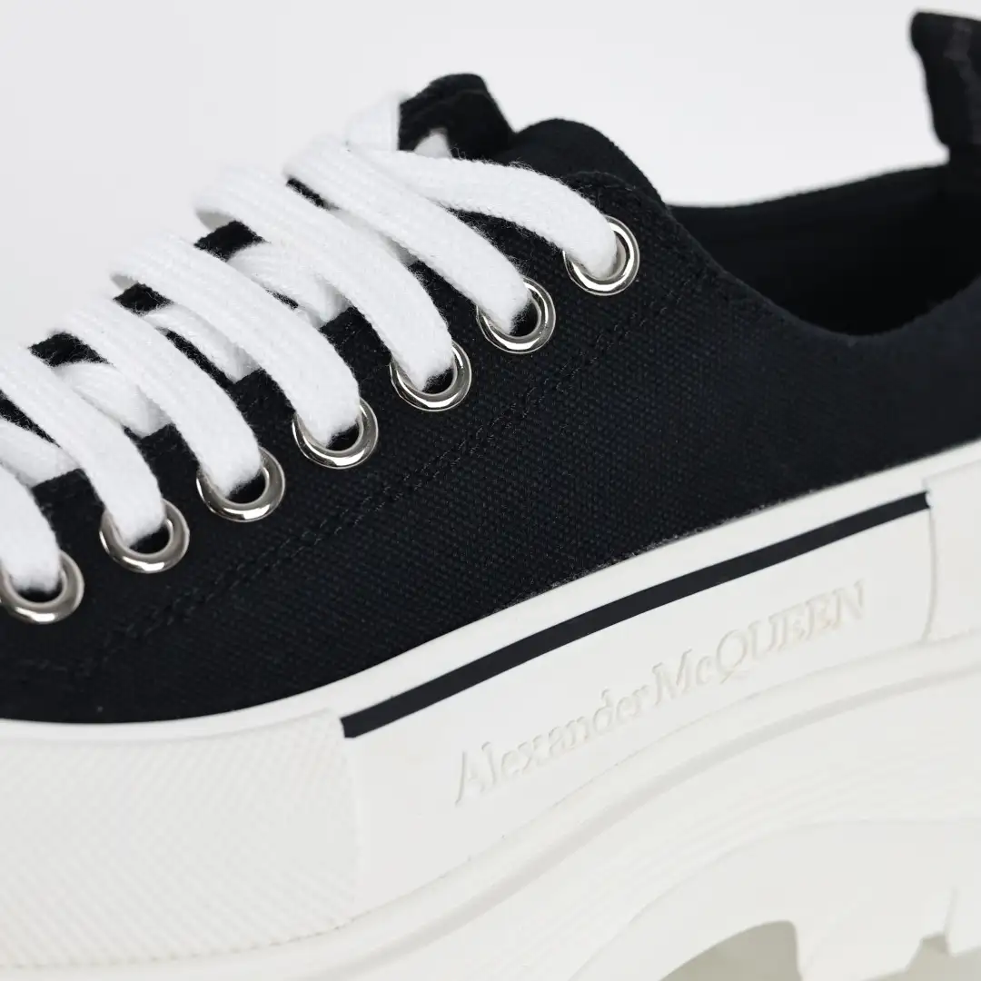 McQueen Tread Slick Black/White Sneakers - Image 8