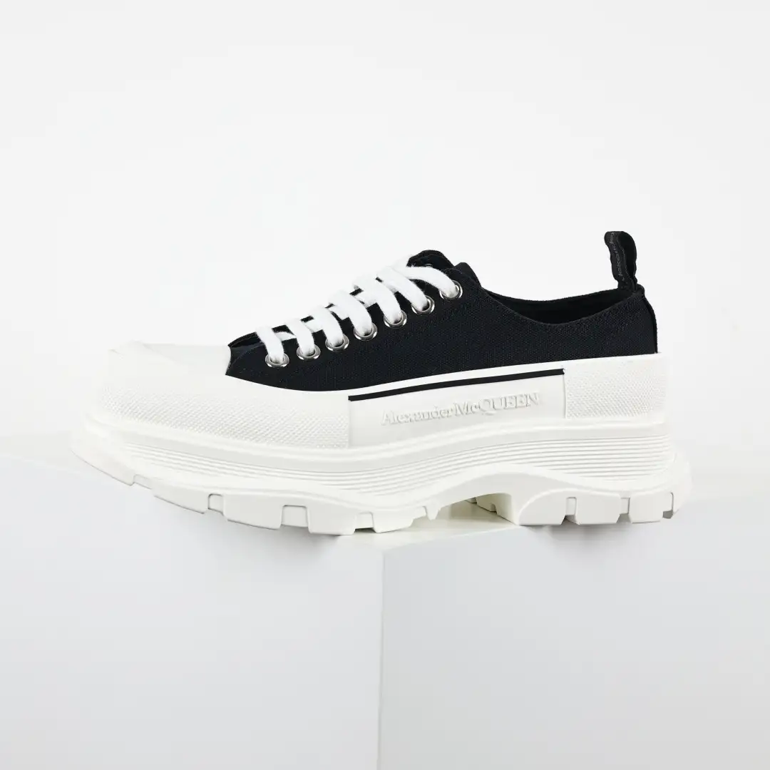 McQueen Tread Slick Black/White Sneakers - Image 7