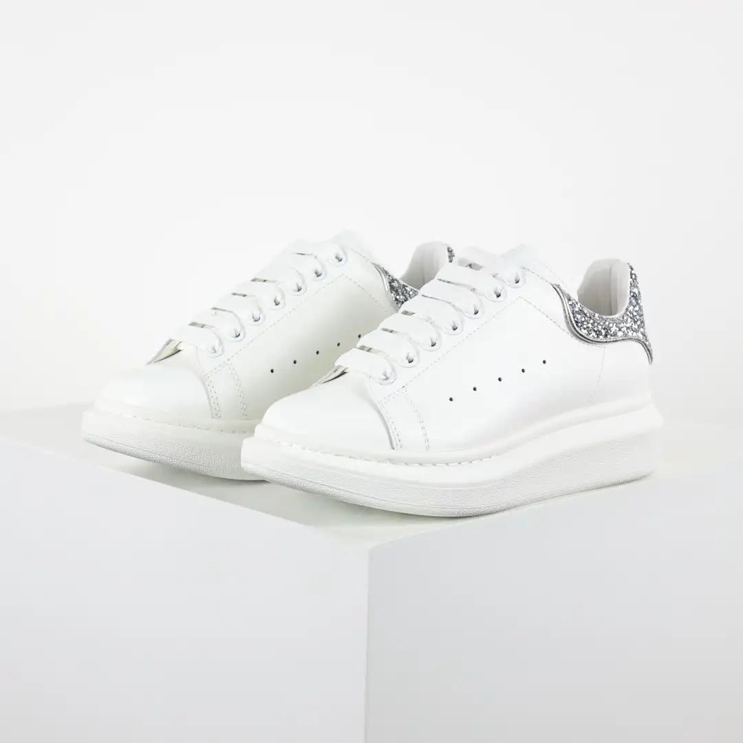 Alexander McQueen White/Silver Glitter Heel Sneakers - Image 2