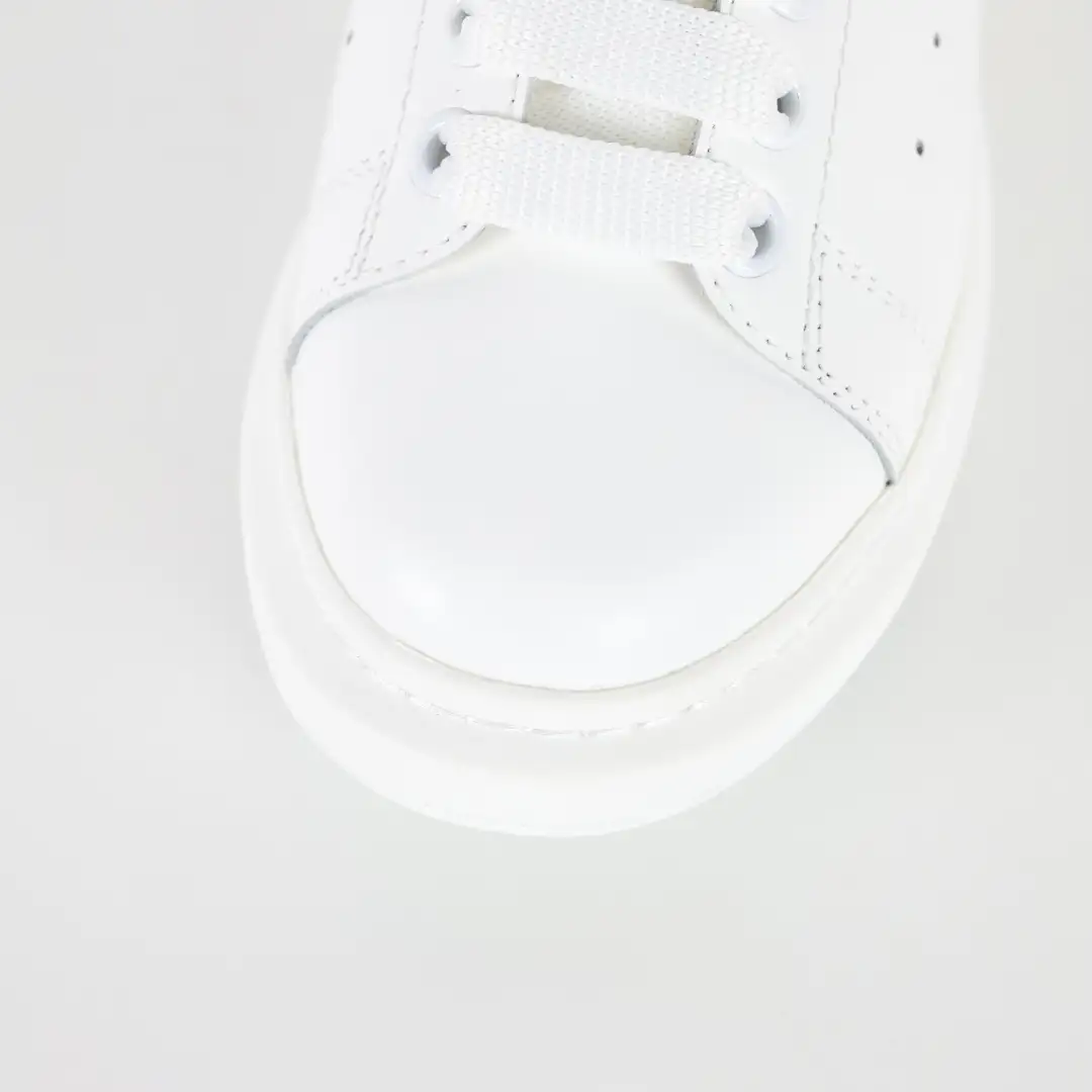 Alexander McQueen White/Silver Glitter Heel Sneakers - Image 4