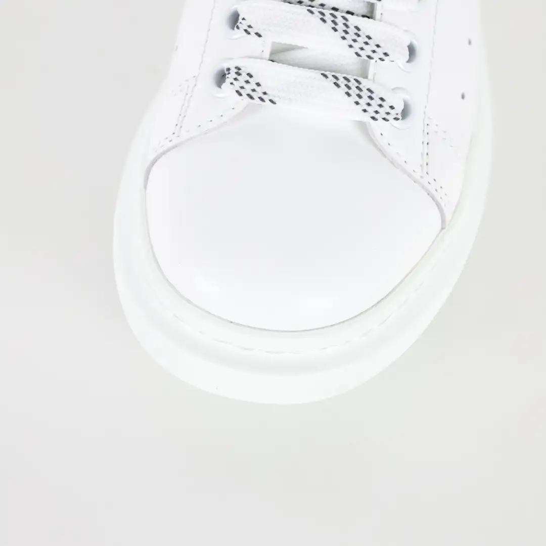 Alexander McQueen White/Cream Croc-Embossed Sneakers - Image 3