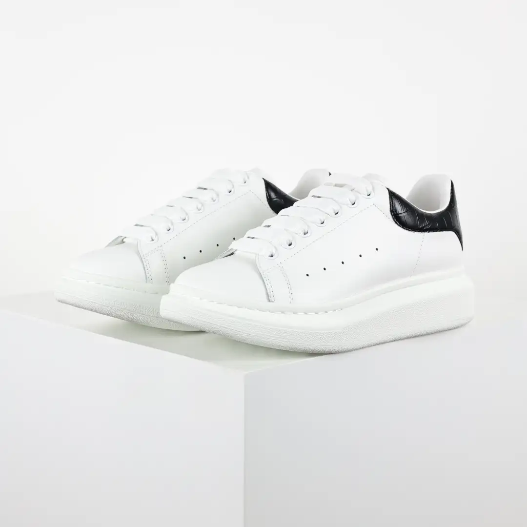 Alexander McQueen White/Black Croc-Embossed Sneakers - Image 3