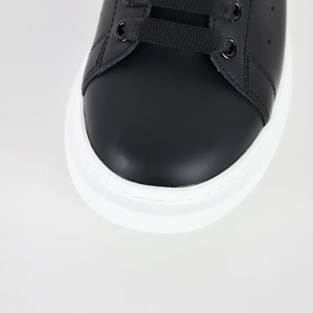 Alexander McQueen Black/White Sneakers - Image 4
