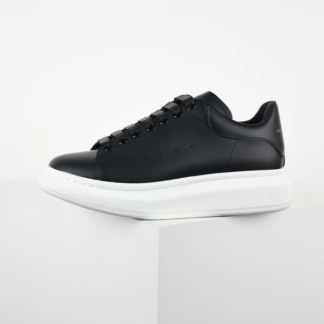 Alexander McQueen Black/White Sneakers - Image 9