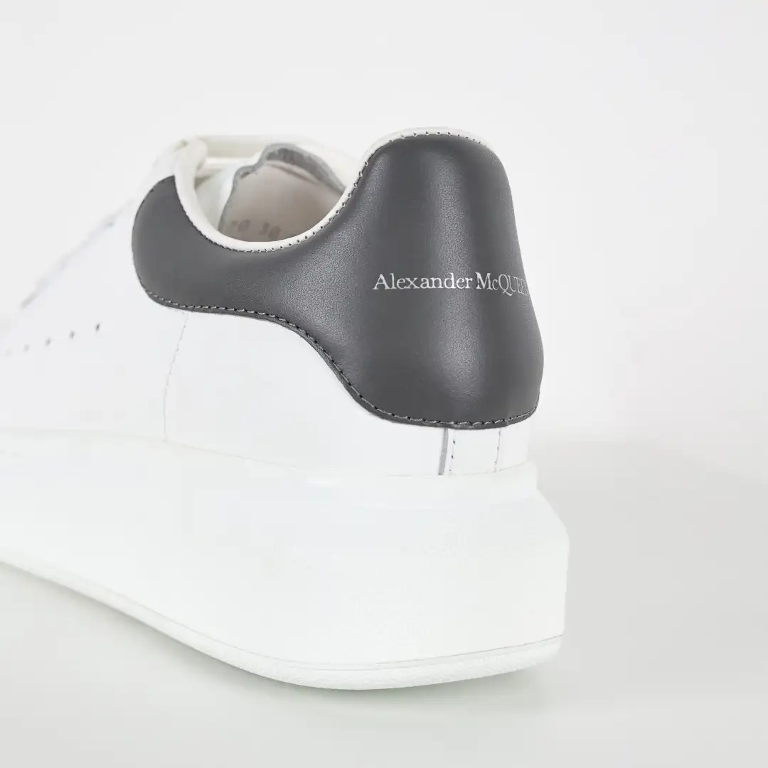 Alexander McQueen White/Grey Sneakers - Image 7