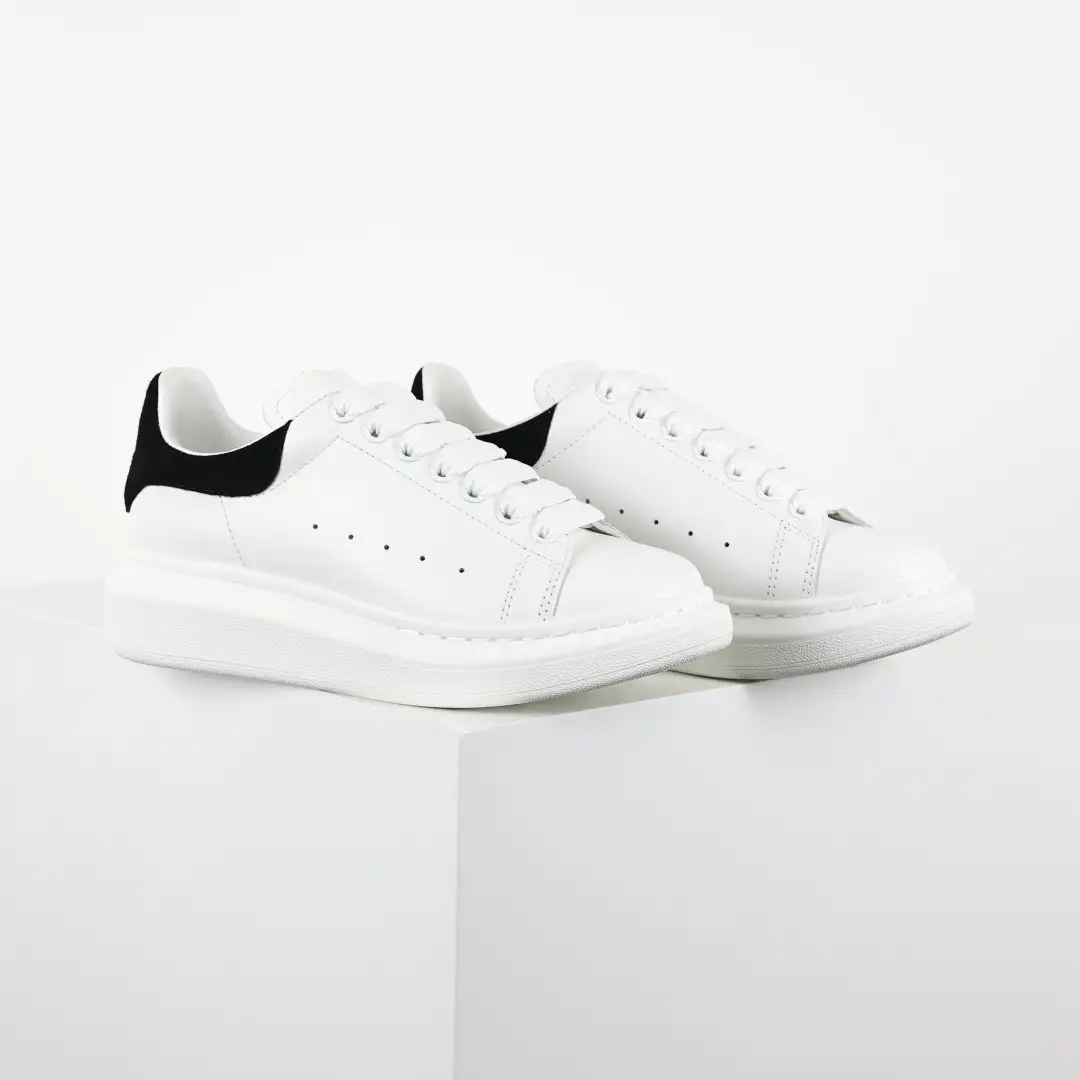 Alexander McQueen White/Black Sneakers - Image 2