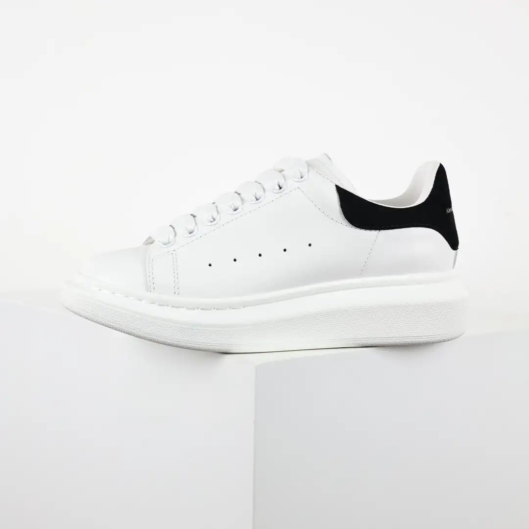 Alexander McQueen White/Black Sneakers - Image 8