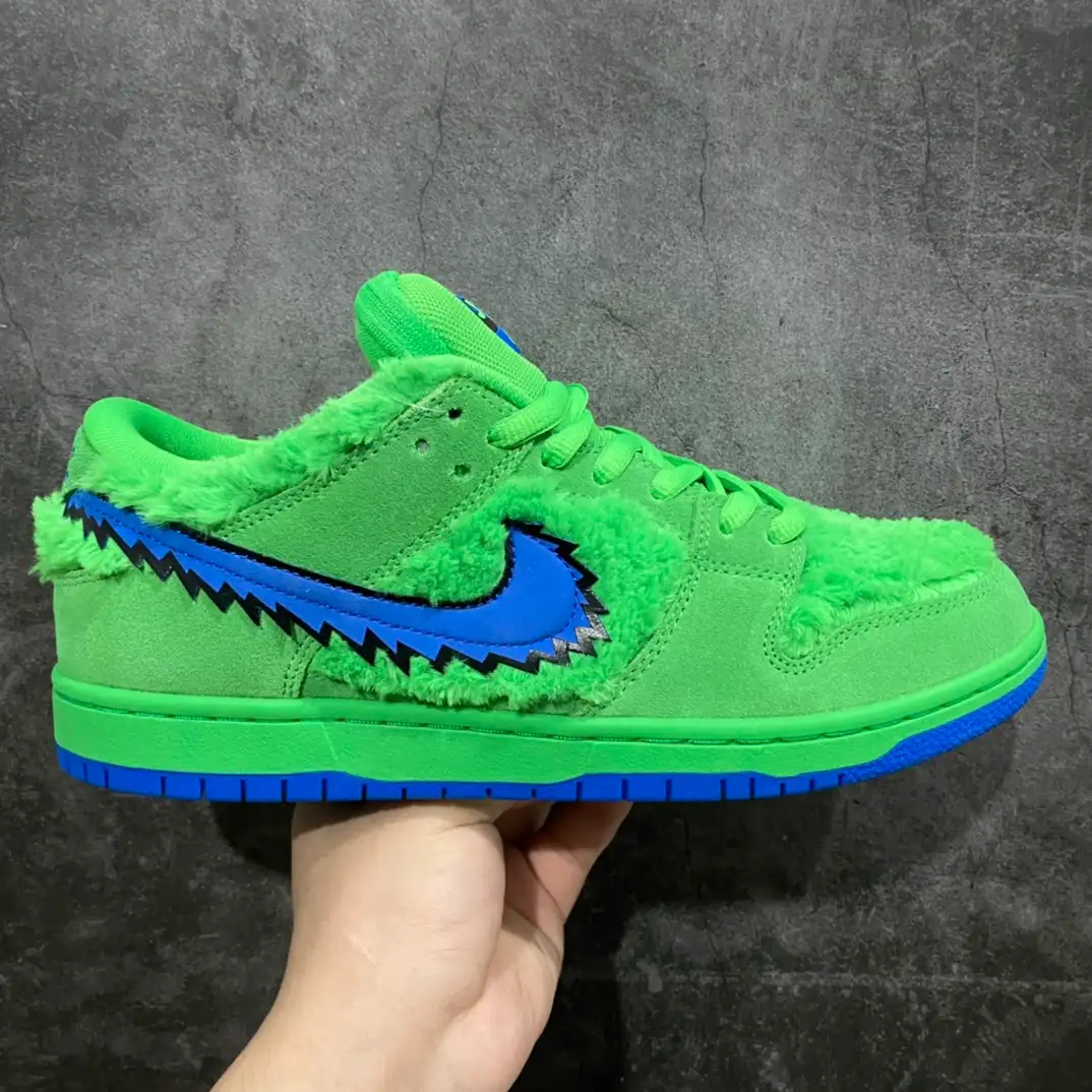 Grateful Dead x Nike SB Dunk Low Green Bear - Image 1