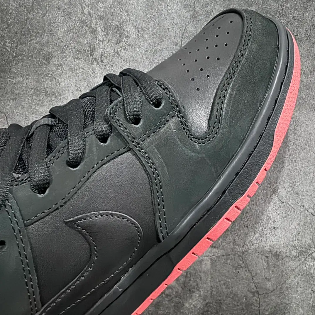 Staple x Nike SB Dunk Low Black Pigeon - Image 2