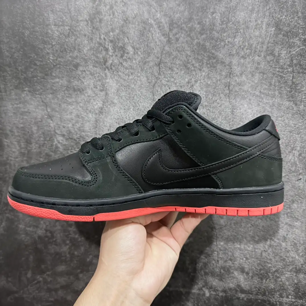 Staple x Nike SB Dunk Low Black Pigeon - Image 4