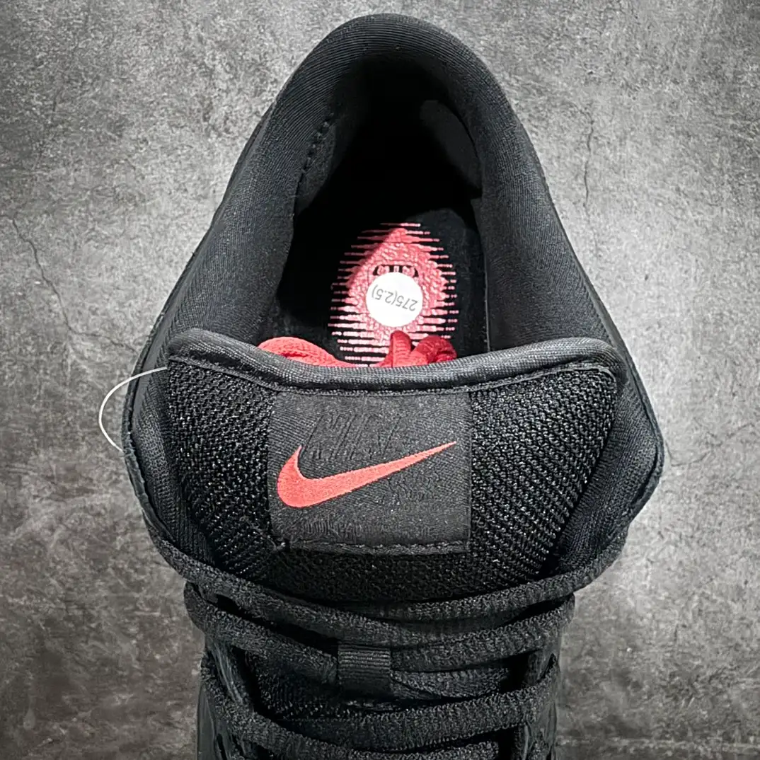 Staple x Nike SB Dunk Low Black Pigeon - Image 5