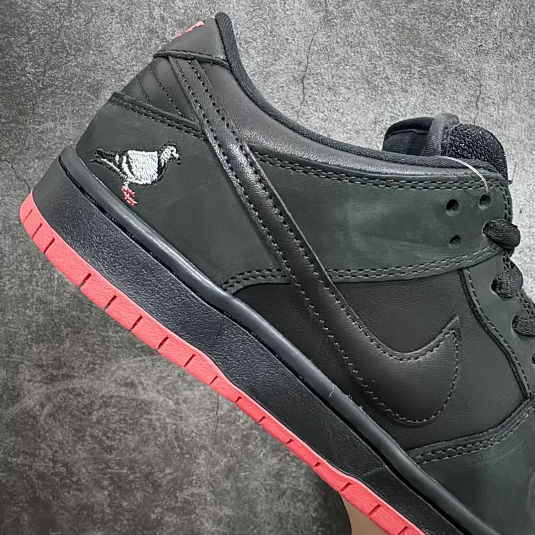 Staple x Nike SB Dunk Low Black Pigeon - Image 6