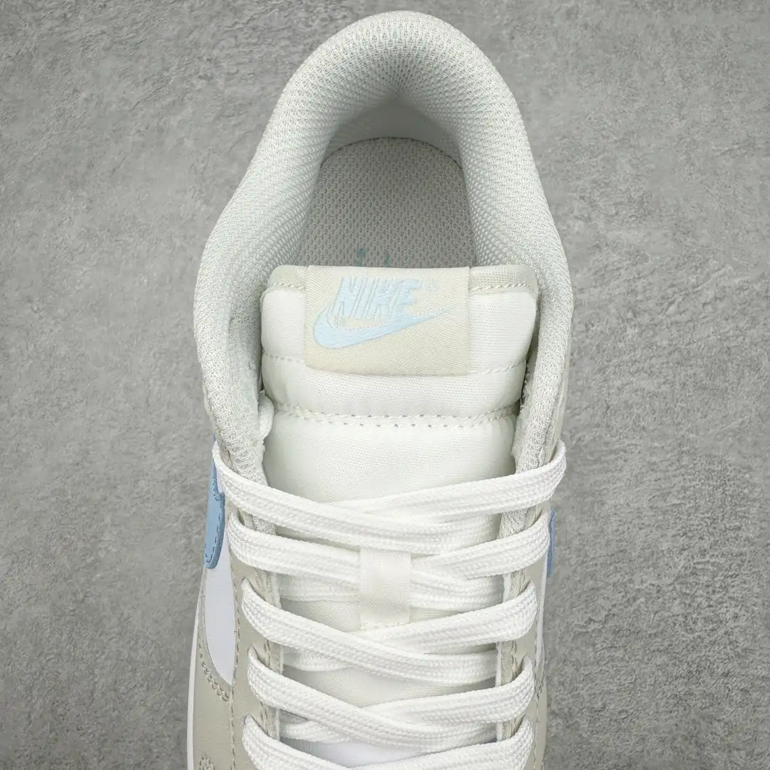 Nike Dunk Low Sneakers - Image 3