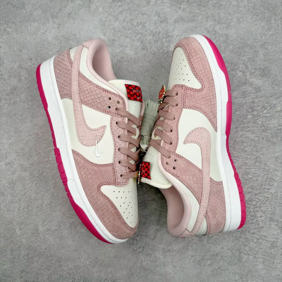 Nike Dunk Low Sneakers - Image 2
