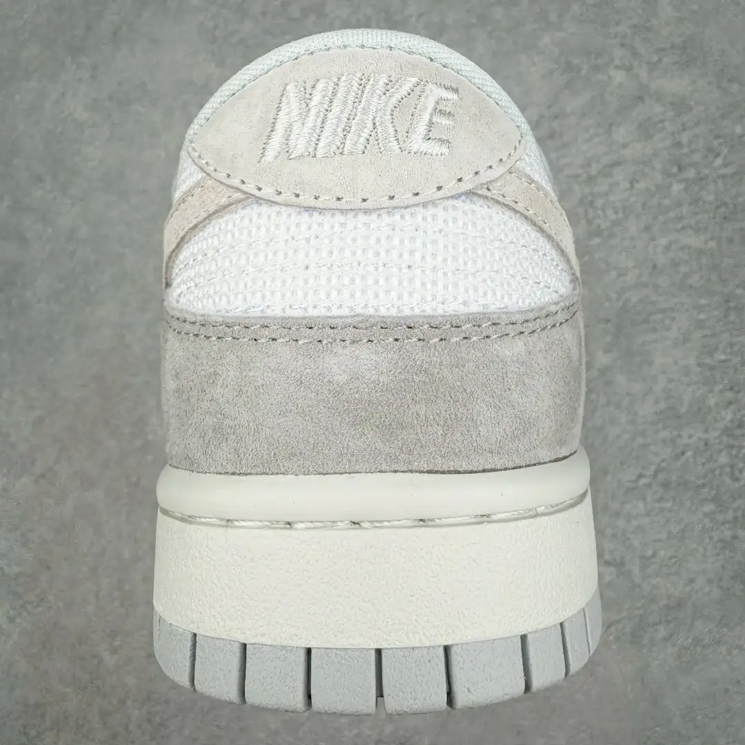 Nike Dunk Low Sneakers - Image 3
