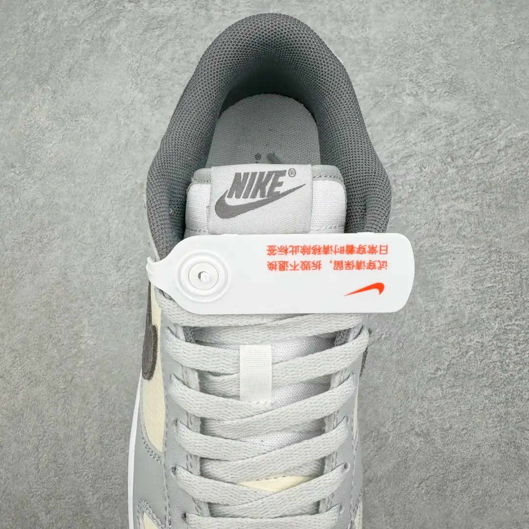 Nike Dunk Low Sneakers - Image 3