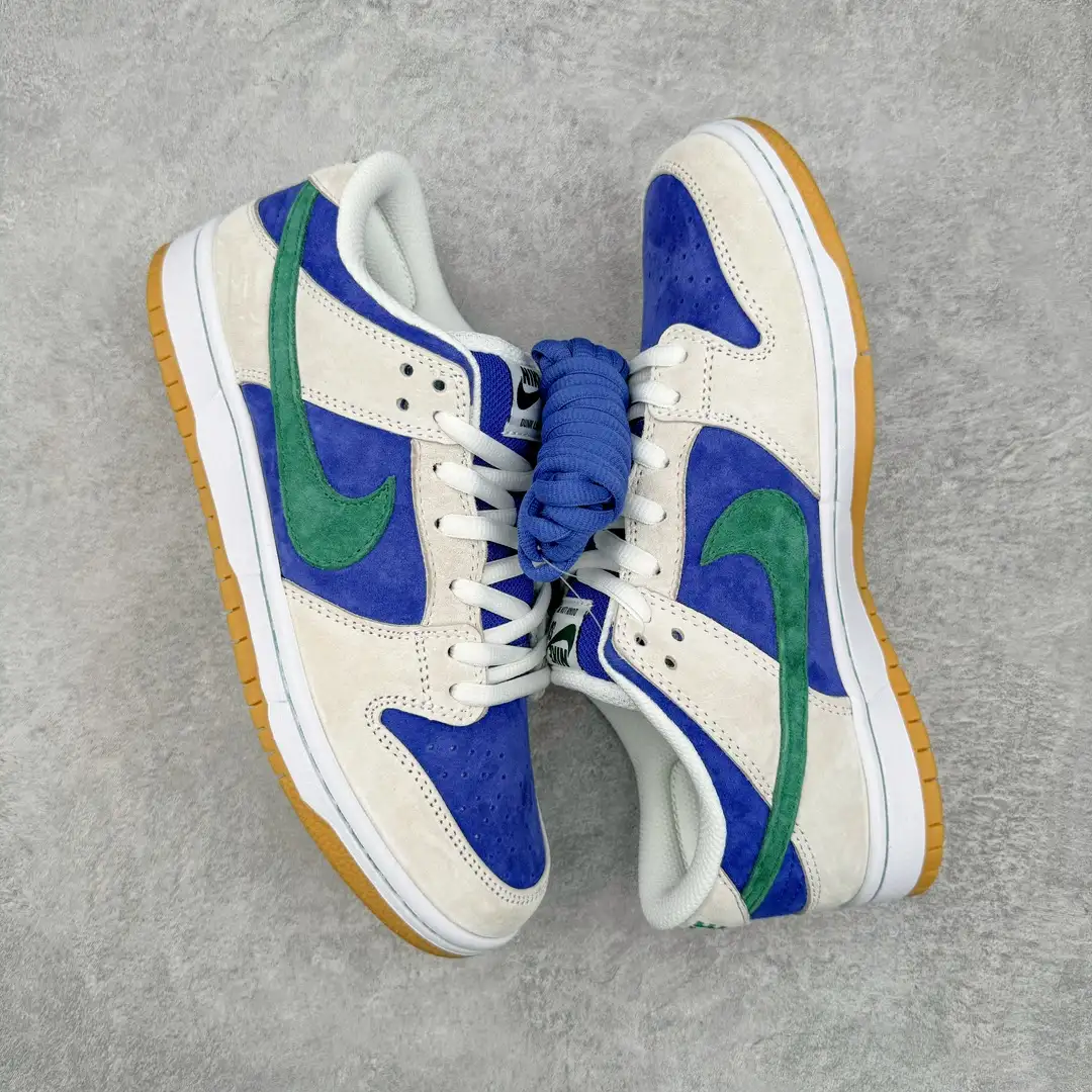 Nike SB Dunk Low Sneakers - Image 5