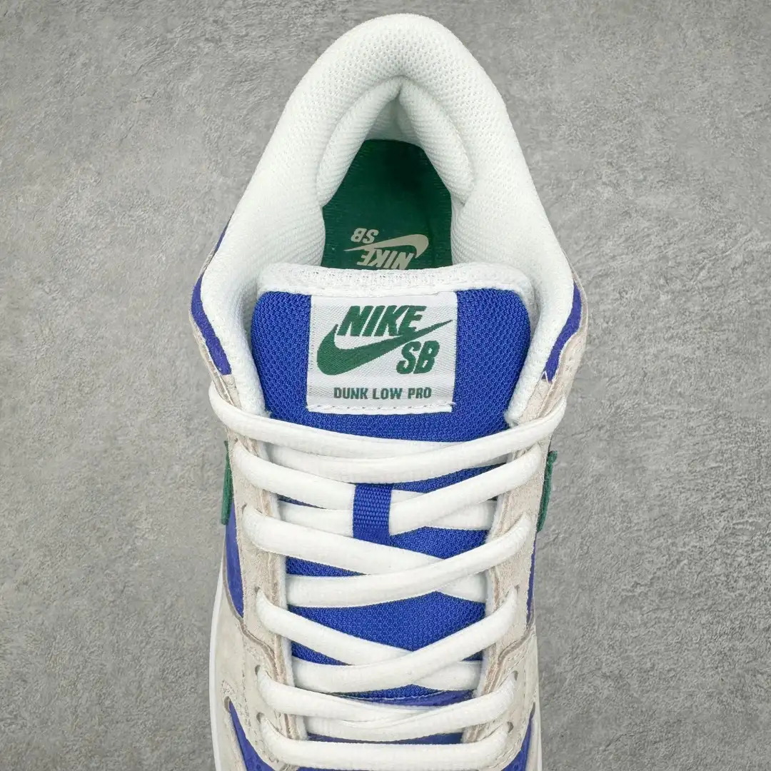 Nike SB Dunk Low Sneakers - Image 7
