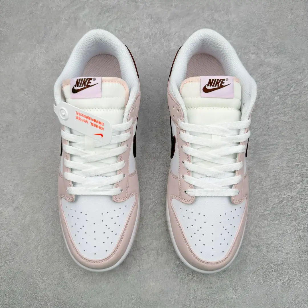 Nike Dunk Low Sneakers - Image 9