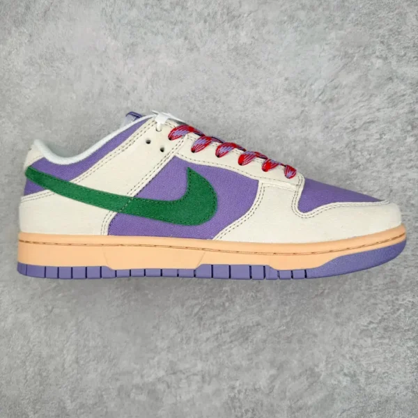 Nike Dunk Low Sneakers