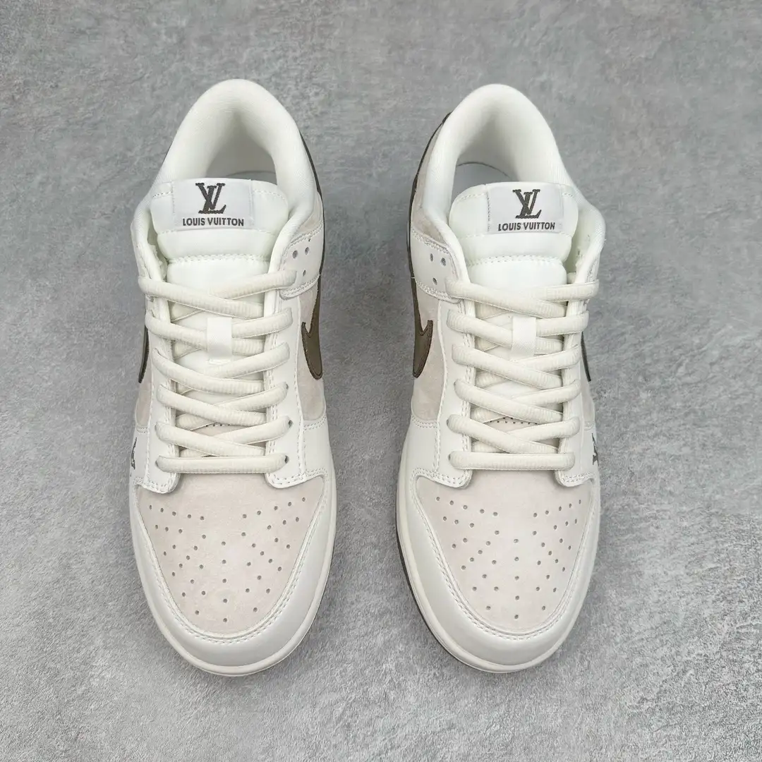 Nike Dunk Low Sneakers - Image 3