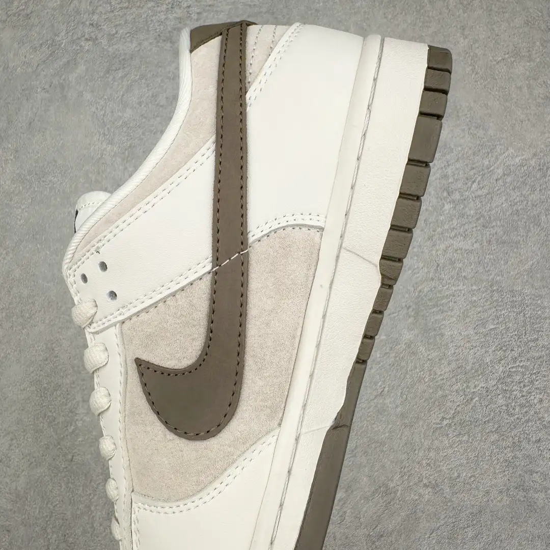 Nike Dunk Low Sneakers - Image 6