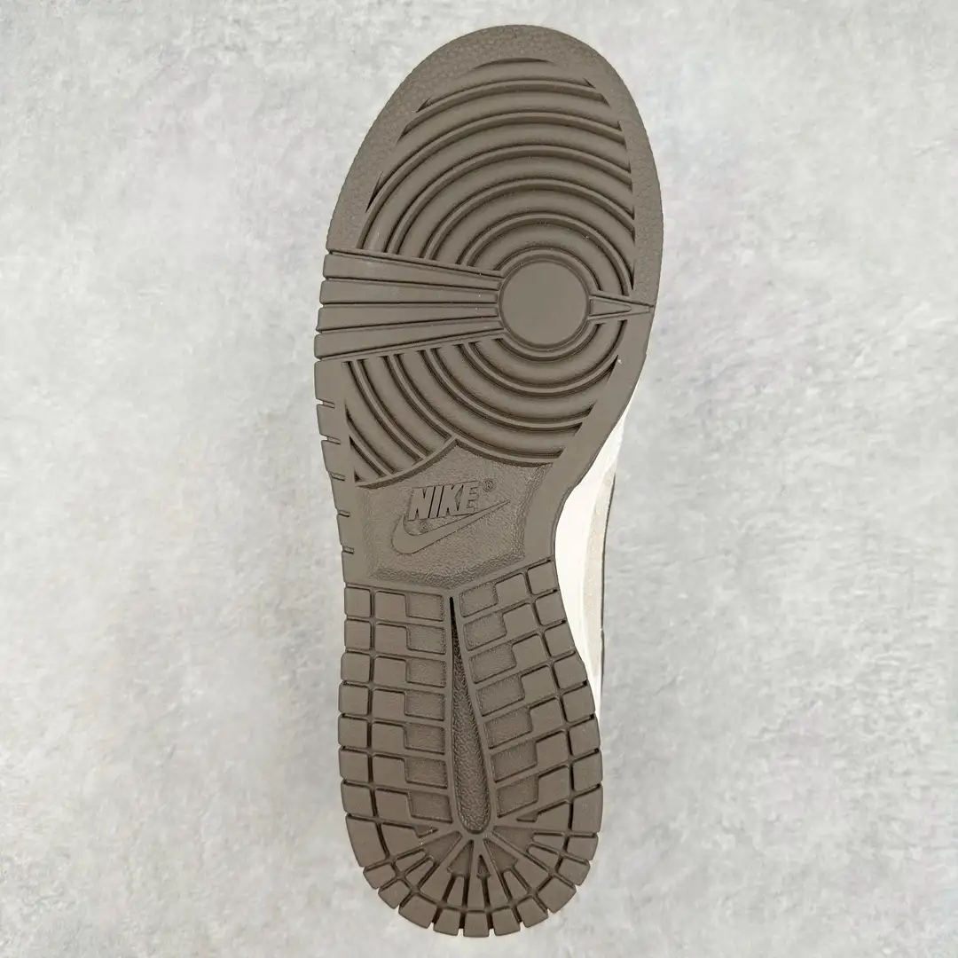 Nike Dunk Low Sneakers - Image 8