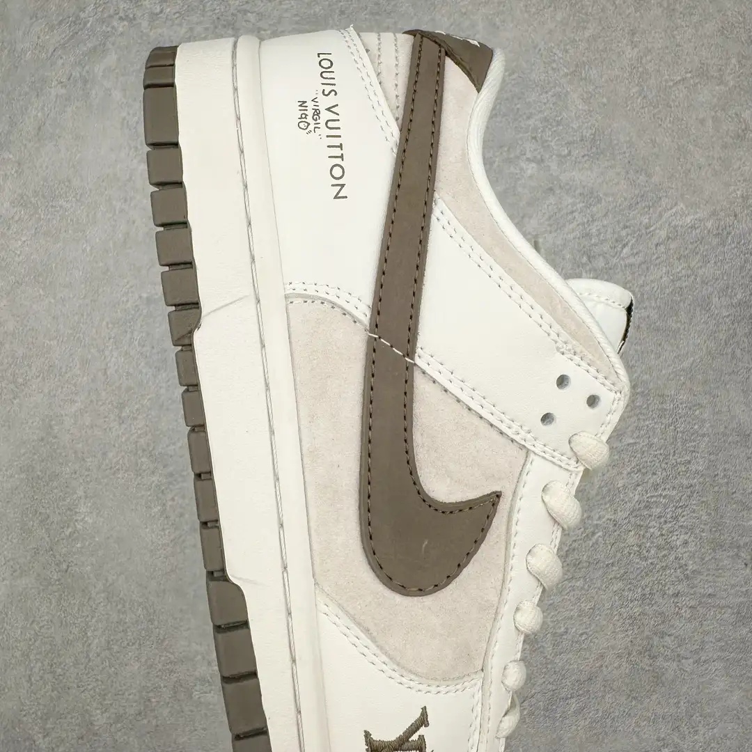 Nike Dunk Low Sneakers - Image 9