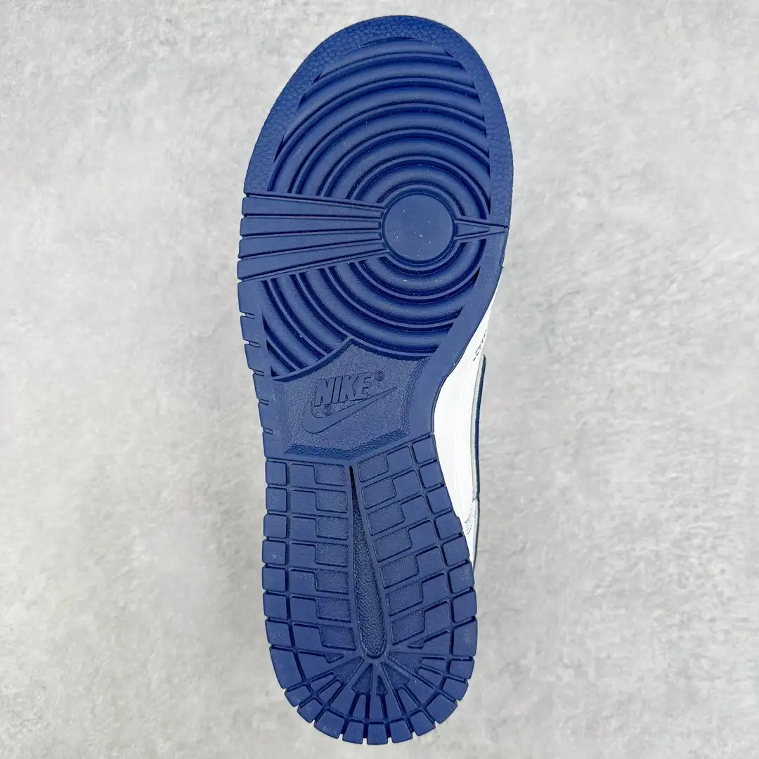 Nike Dunk Low Sneakers - Image 6