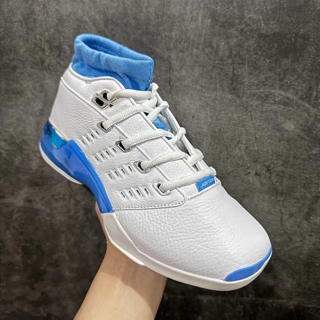Air Jordan 17 Low Lightning Sneakers - Image 6