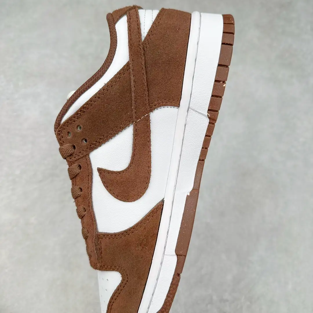Nike Dunk Low Sneakers - Image 4