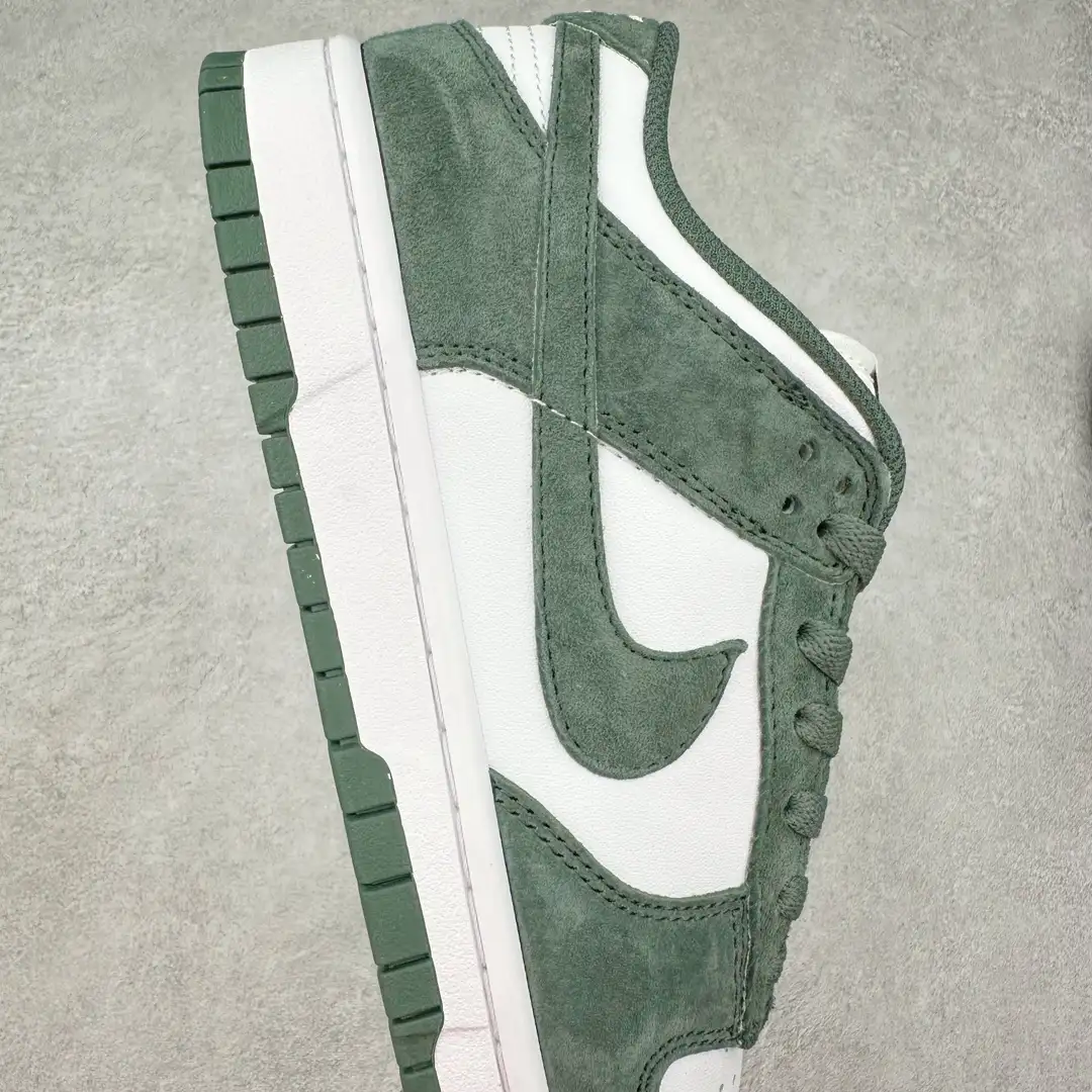 Nike Dunk Low Sneakers - Image 2