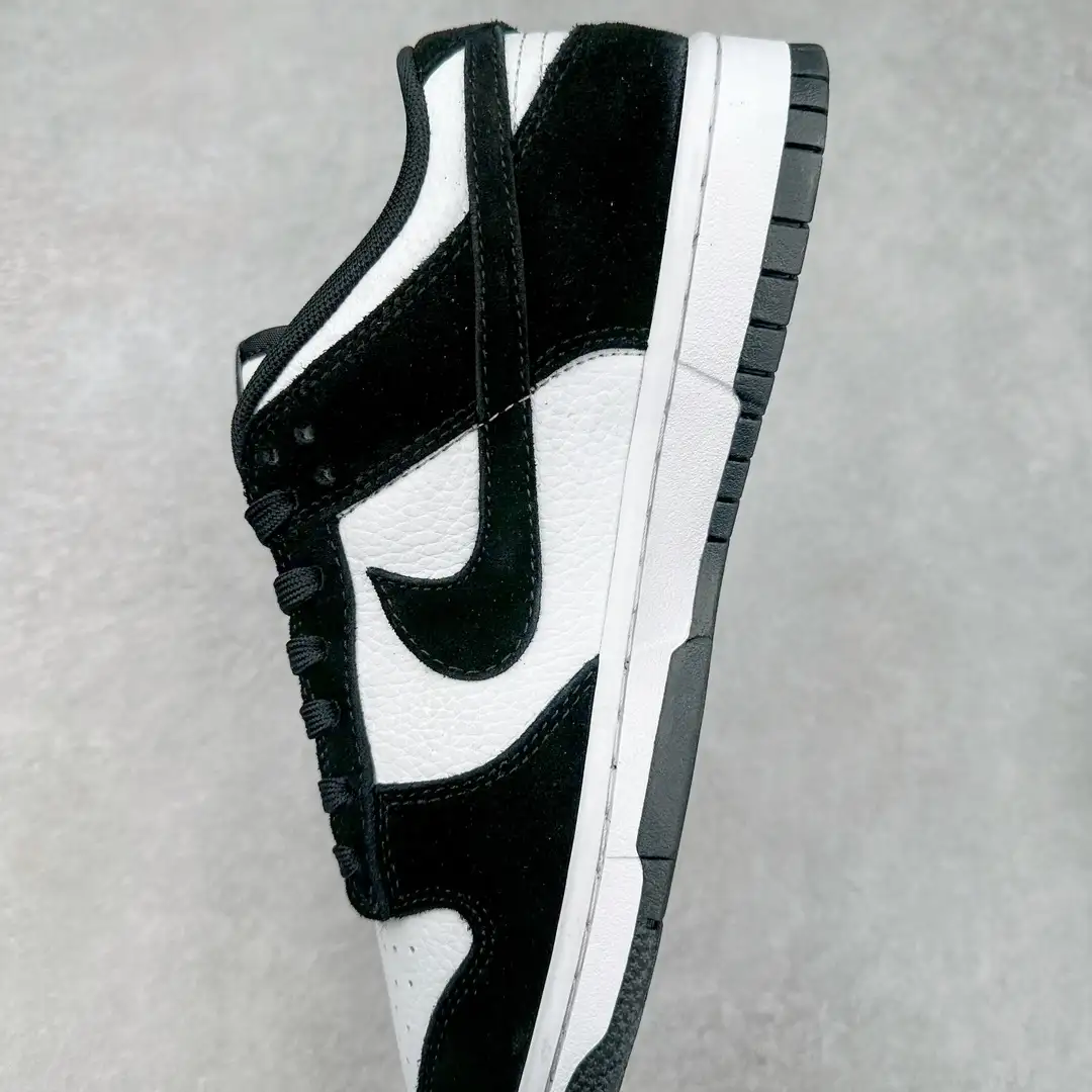 Nike Dunk Low Sneakers - Image 2