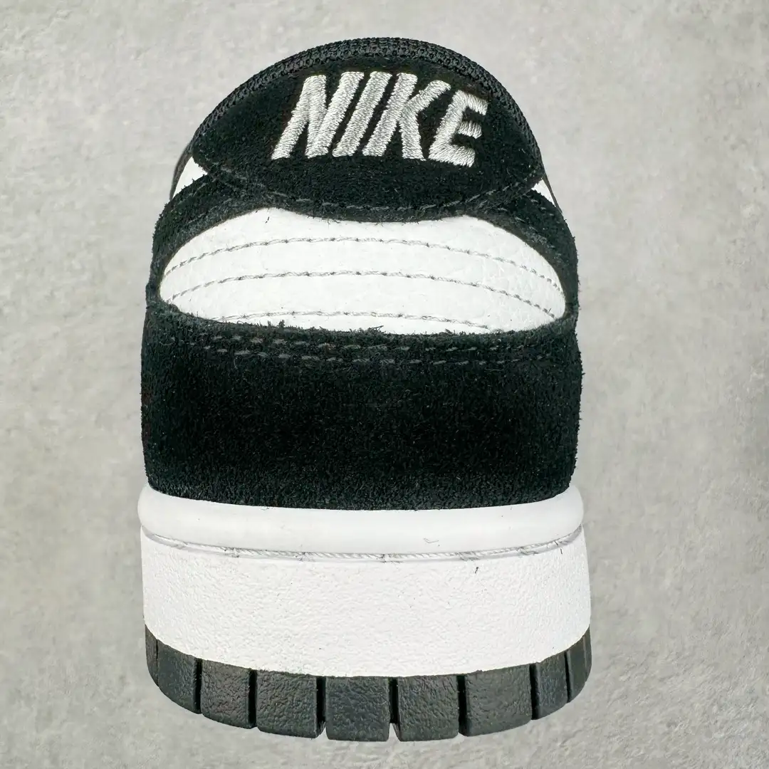 Nike Dunk Low Sneakers - Image 3